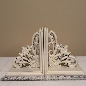 Vintage Cream Corbel-Style Bookends | Circa 1990s